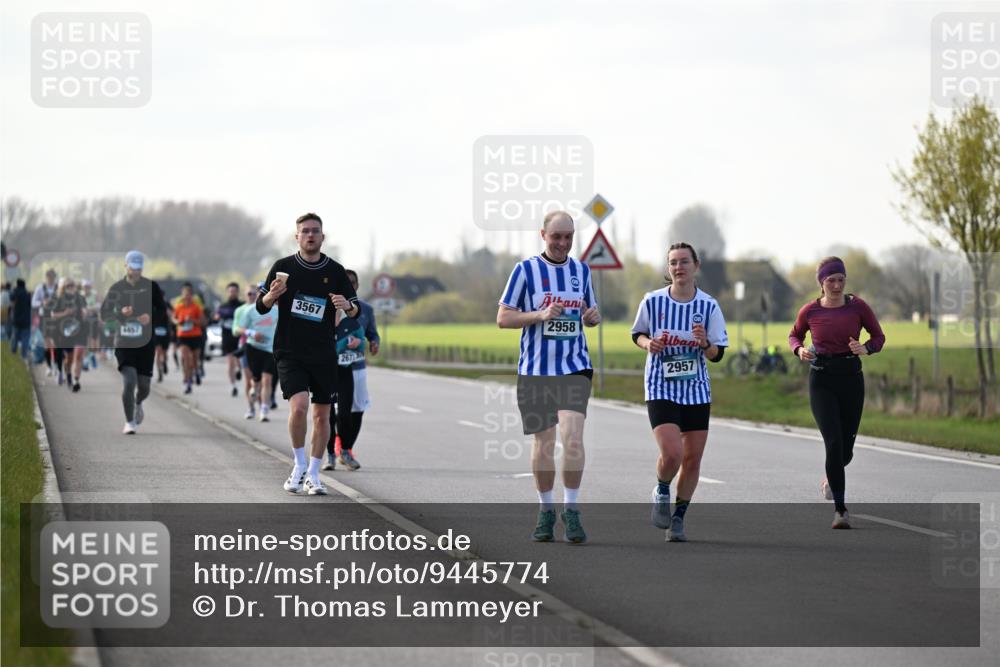 12.04.2026 - 45. Internationalen Wilhelmsburger Insellauf Dr. Thomas Lammeyer http://msf.ph/oto/9445774 12.04.2026 10:24:25 Laufen 4457, 3567, 267, 2958, 2957 meine-sportfotos.de