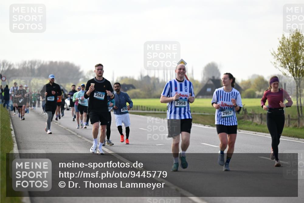 12.04.2026 - 45. Internationalen Wilhelmsburger Insellauf Dr. Thomas Lammeyer http://msf.ph/oto/9445779 12.04.2026 10:24:25 Laufen 4457, 3567, 677, 2676, 2958, 2957 meine-sportfotos.de