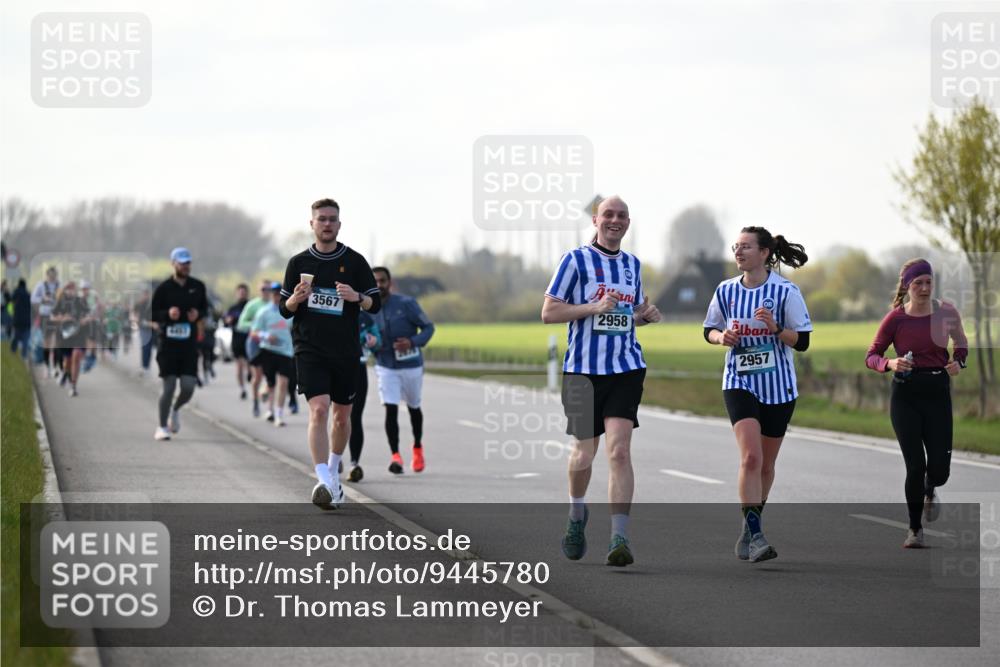 12.04.2026 - 45. Internationalen Wilhelmsburger Insellauf Dr. Thomas Lammeyer http://msf.ph/oto/9445780 12.04.2026 10:24:26 Laufen 3567, 2958, 2957 meine-sportfotos.de
