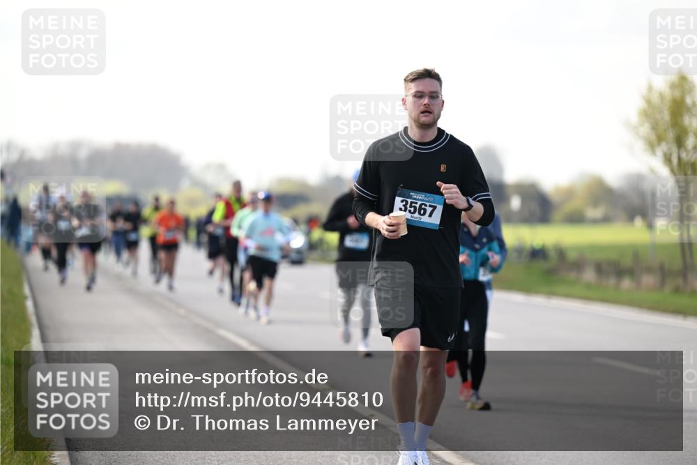 12.04.2026 - 45. Internationalen Wilhelmsburger Insellauf Dr. Thomas Lammeyer http://msf.ph/oto/9445810 12.04.2026 10:24:30 Laufen 3567 meine-sportfotos.de