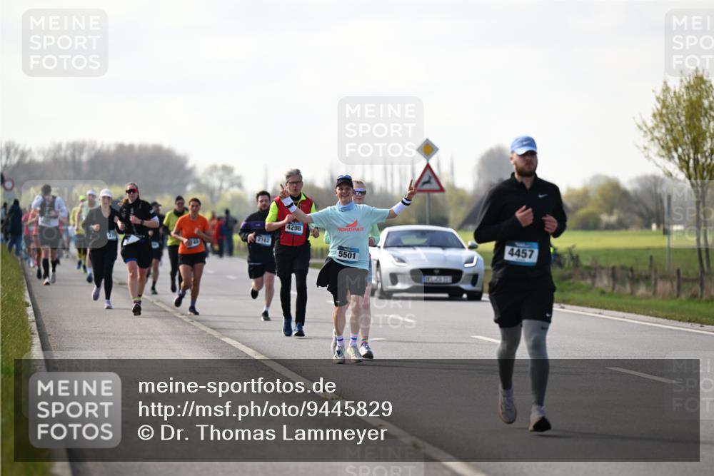 12.04.2026 - 45. Internationalen Wilhelmsburger Insellauf Dr. Thomas Lammeyer http://msf.ph/oto/9445829 12.04.2026 10:24:34 Laufen 2162, 4298, 5501, 4457 meine-sportfotos.de