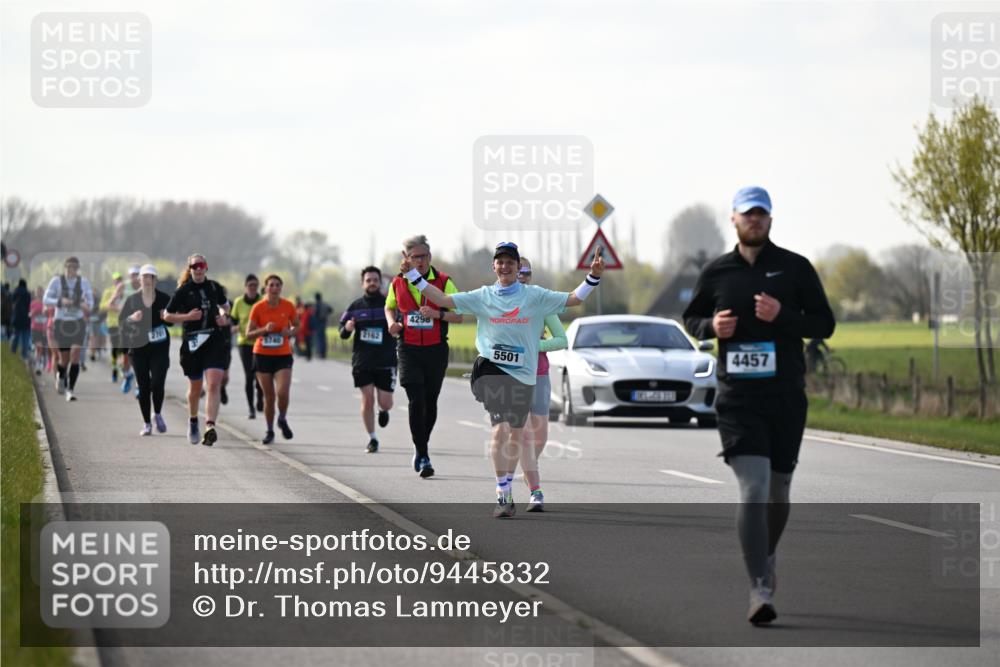 12.04.2026 - 45. Internationalen Wilhelmsburger Insellauf Dr. Thomas Lammeyer http://msf.ph/oto/9445832 12.04.2026 10:24:34 Laufen 2162, 4298, 5501, 4457 meine-sportfotos.de