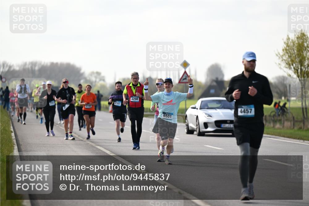 12.04.2026 - 45. Internationalen Wilhelmsburger Insellauf Dr. Thomas Lammeyer http://msf.ph/oto/9445837 12.04.2026 10:24:35 Laufen 5740, 2162, 4298, 5501, 4457 meine-sportfotos.de