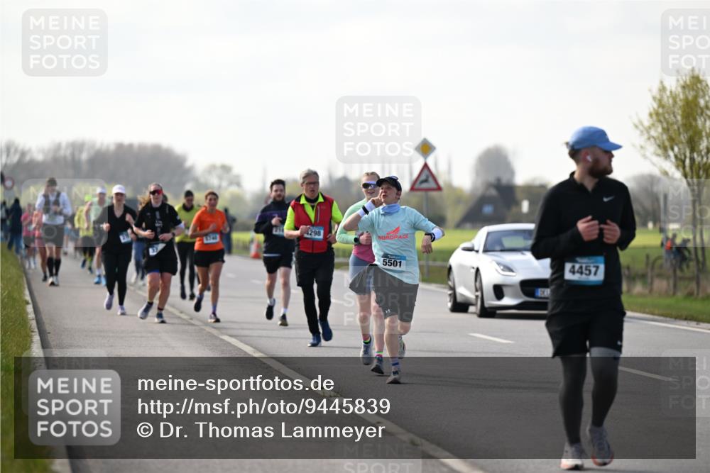 12.04.2026 - 45. Internationalen Wilhelmsburger Insellauf Dr. Thomas Lammeyer http://msf.ph/oto/9445839 12.04.2026 10:24:35 Laufen 298, 5501, 4457 meine-sportfotos.de