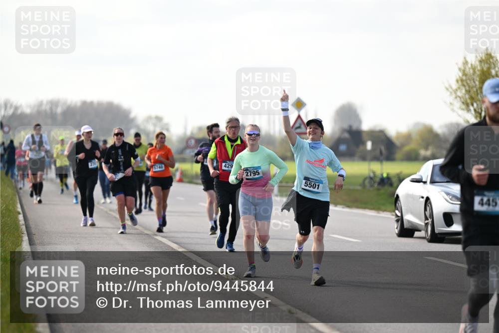 12.04.2026 - 45. Internationalen Wilhelmsburger Insellauf Dr. Thomas Lammeyer http://msf.ph/oto/9445844 12.04.2026 10:24:36 Laufen 270, 429, 2795, 5501, 445 meine-sportfotos.de