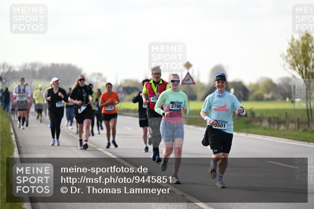 12.04.2026 - 45. Internationalen Wilhelmsburger Insellauf Dr. Thomas Lammeyer http://msf.ph/oto/9445851 12.04.2026 10:24:37 Laufen 429, 2795, 5501 meine-sportfotos.de