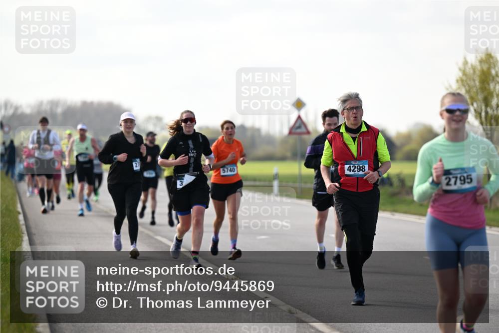 12.04.2026 - 45. Internationalen Wilhelmsburger Insellauf Dr. Thomas Lammeyer http://msf.ph/oto/9445869 12.04.2026 10:24:40 Laufen 5740, 4298, 2795 meine-sportfotos.de