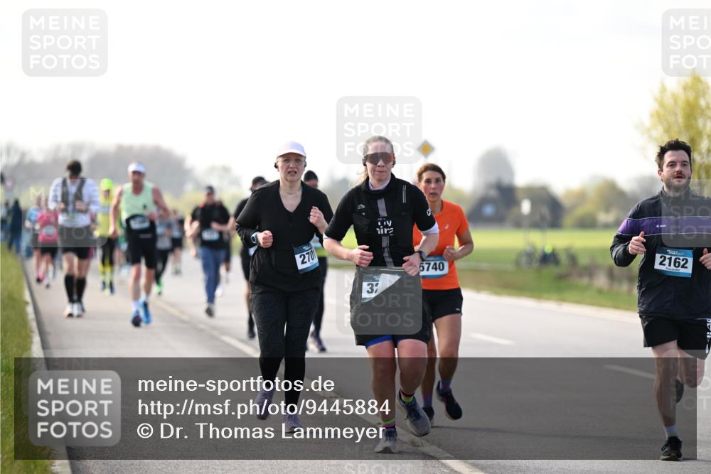 12.04.2026 - 45. Internationalen Wilhelmsburger Insellauf Dr. Thomas Lammeyer http://msf.ph/oto/9445884 12.04.2026 10:24:43 Laufen 270, 3, 5740, 2162 meine-sportfotos.de