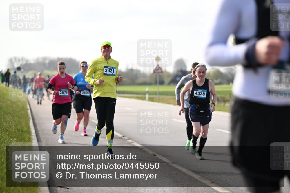 12.04.2026 - 45. Internationalen Wilhelmsburger Insellauf Dr. Thomas Lammeyer http://msf.ph/oto/9445950 12.04.2026 10:24:56 Laufen 2579, 2600, 2921, 4338, 35 meine-sportfotos.de