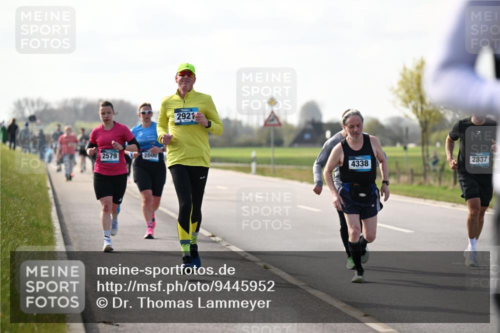 12.04.2026 - 45. Internationalen Wilhelmsburger Insellauf Dr. Thomas Lammeyer http://msf.ph/oto/9445952 12.04.2026 10:24:56 Laufen 2579, 2600, 2921, 4338, 2837 meine-sportfotos.de