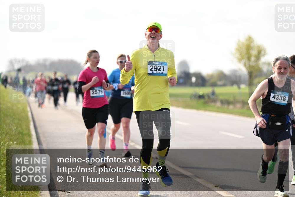 12.04.2026 - 45. Internationalen Wilhelmsburger Insellauf Dr. Thomas Lammeyer http://msf.ph/oto/9445962 12.04.2026 10:24:58 Laufen 2579, 2921, 4338 meine-sportfotos.de