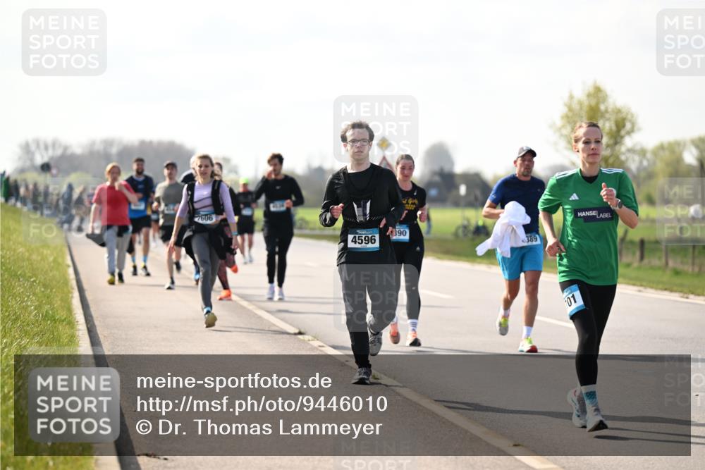 12.04.2026 - 45. Internationalen Wilhelmsburger Insellauf Dr. Thomas Lammeyer http://msf.ph/oto/9446010 12.04.2026 10:25:09 Laufen 7606, 90, 4596, 389, 101 meine-sportfotos.de
