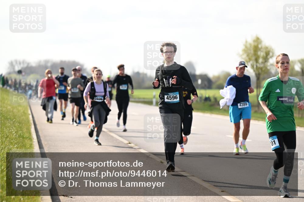 12.04.2026 - 45. Internationalen Wilhelmsburger Insellauf Dr. Thomas Lammeyer http://msf.ph/oto/9446014 12.04.2026 10:25:09 Laufen 5606, 4596, 4389, 01 meine-sportfotos.de