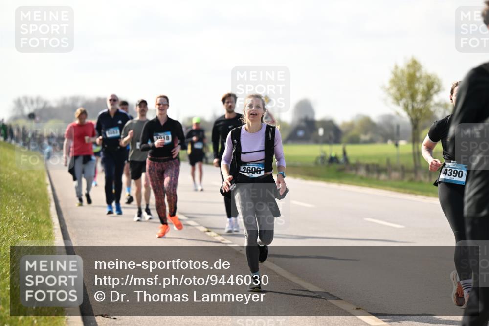 12.04.2026 - 45. Internationalen Wilhelmsburger Insellauf Dr. Thomas Lammeyer http://msf.ph/oto/9446030 12.04.2026 10:25:12 Laufen 5663, 2018, 2606, 4390 meine-sportfotos.de