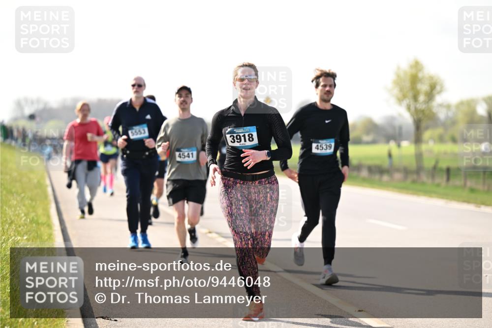 12.04.2026 - 45. Internationalen Wilhelmsburger Insellauf Dr. Thomas Lammeyer http://msf.ph/oto/9446048 12.04.2026 10:25:15 Laufen 5553, 4541, 3918, 4539 meine-sportfotos.de