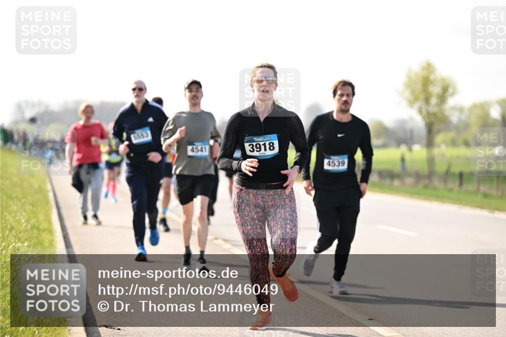 12.04.2026 - 45. Internationalen Wilhelmsburger Insellauf Dr. Thomas Lammeyer http://msf.ph/oto/9446049 12.04.2026 10:25:15 Laufen 4541, 3918, 4539 meine-sportfotos.de