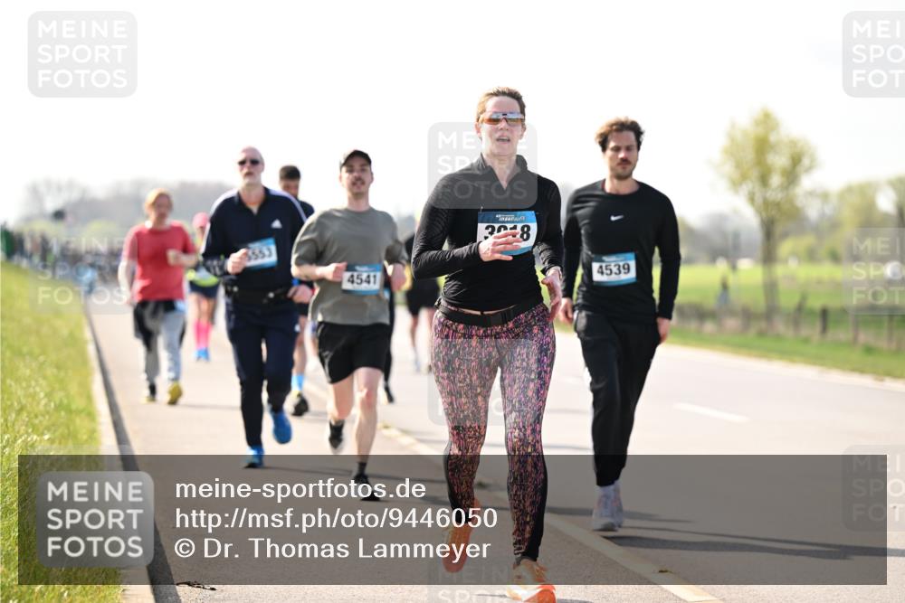12.04.2026 - 45. Internationalen Wilhelmsburger Insellauf Dr. Thomas Lammeyer http://msf.ph/oto/9446050 12.04.2026 10:25:15 Laufen 4541, 45, 3218, 4539 meine-sportfotos.de