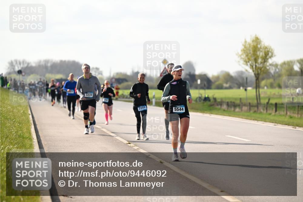 12.04.2026 - 45. Internationalen Wilhelmsburger Insellauf Dr. Thomas Lammeyer http://msf.ph/oto/9446092 12.04.2026 10:25:28 Laufen 3224, 2255, 5544 meine-sportfotos.de