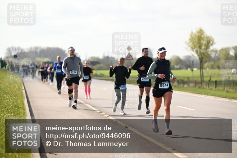 12.04.2026 - 45. Internationalen Wilhelmsburger Insellauf Dr. Thomas Lammeyer http://msf.ph/oto/9446096 12.04.2026 10:25:29 Laufen 2255, 2256, 5544 meine-sportfotos.de