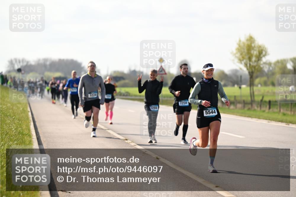 12.04.2026 - 45. Internationalen Wilhelmsburger Insellauf Dr. Thomas Lammeyer http://msf.ph/oto/9446097 12.04.2026 10:25:29 Laufen 3224, 2255, 2256, 5544 meine-sportfotos.de