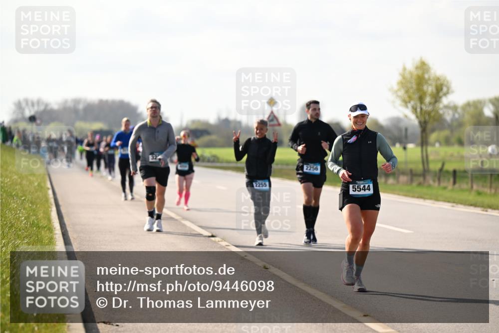 12.04.2026 - 45. Internationalen Wilhelmsburger Insellauf Dr. Thomas Lammeyer http://msf.ph/oto/9446098 12.04.2026 10:25:29 Laufen 2255, 2256, 5544 meine-sportfotos.de
