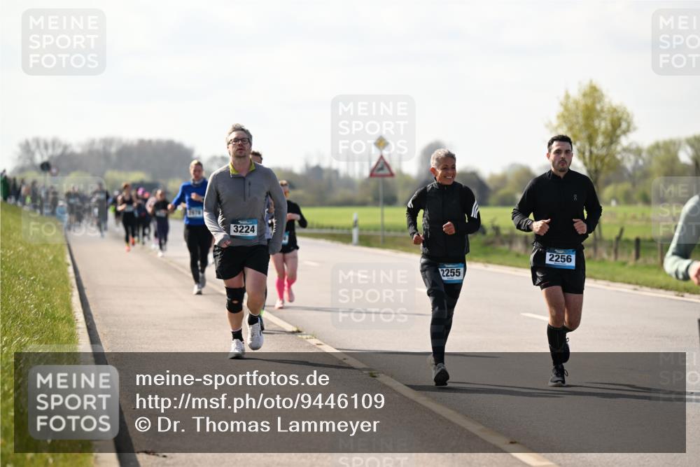 12.04.2026 - 45. Internationalen Wilhelmsburger Insellauf Dr. Thomas Lammeyer http://msf.ph/oto/9446109 12.04.2026 10:25:31 Laufen 3224, 2255, 2256 meine-sportfotos.de