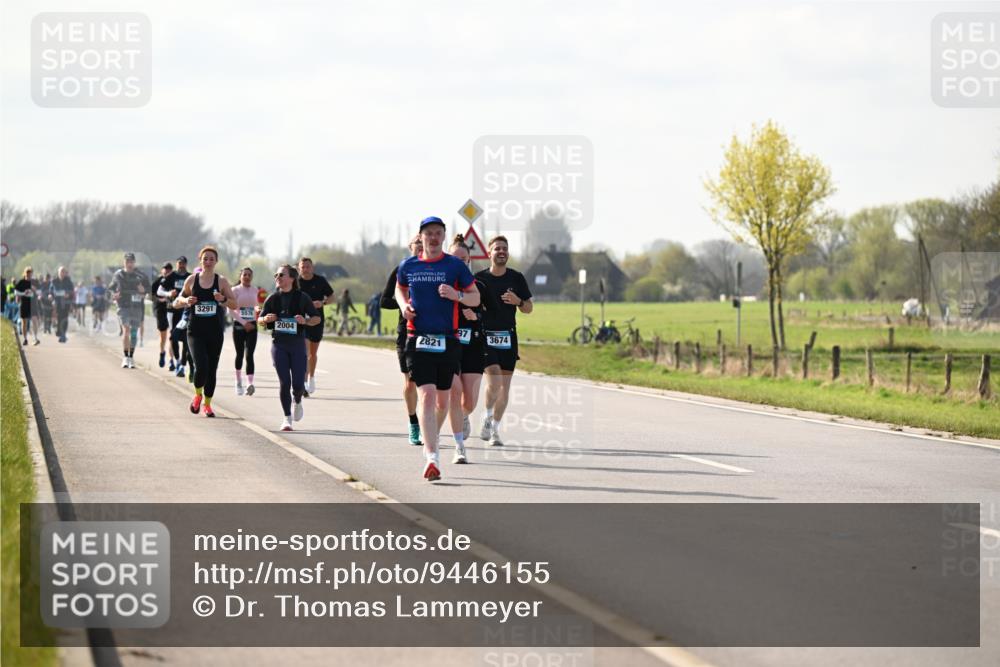 12.04.2026 - 45. Internationalen Wilhelmsburger Insellauf Dr. Thomas Lammeyer http://msf.ph/oto/9446155 12.04.2026 10:25:40 Laufen 3291, 2004, 97, 2821, 3674 meine-sportfotos.de