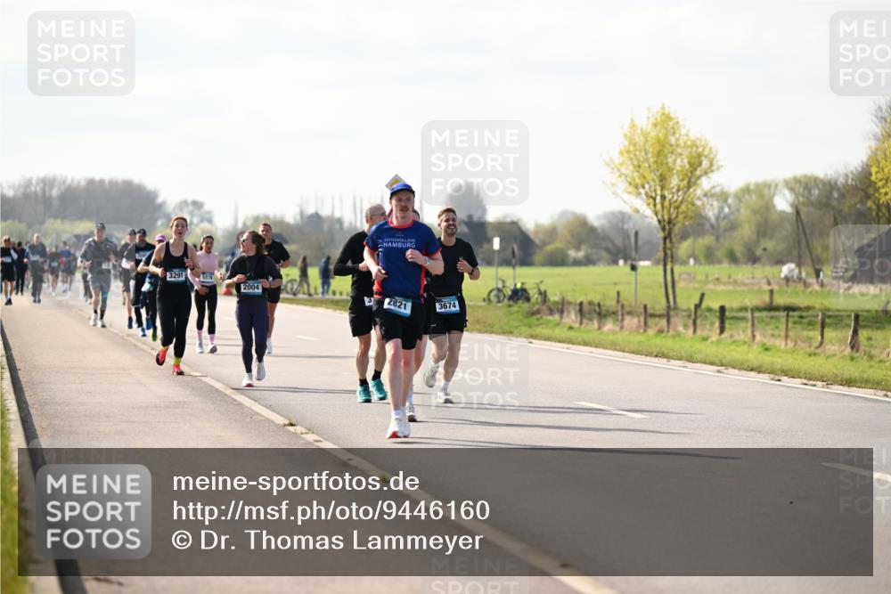 12.04.2026 - 45. Internationalen Wilhelmsburger Insellauf Dr. Thomas Lammeyer http://msf.ph/oto/9446160 12.04.2026 10:25:40 Laufen 3291, 5576, 2004, 3, 2821, 3674 meine-sportfotos.de