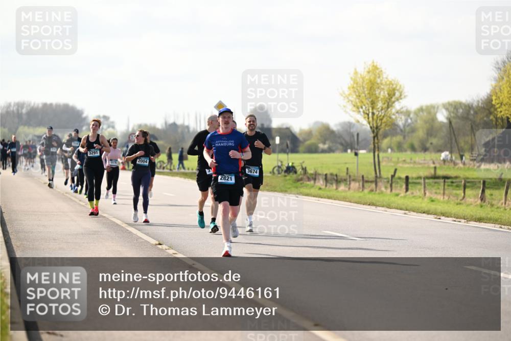 12.04.2026 - 45. Internationalen Wilhelmsburger Insellauf Dr. Thomas Lammeyer http://msf.ph/oto/9446161 12.04.2026 10:25:40 Laufen 3291, 55, 2004, 3, 3674, 2821 meine-sportfotos.de