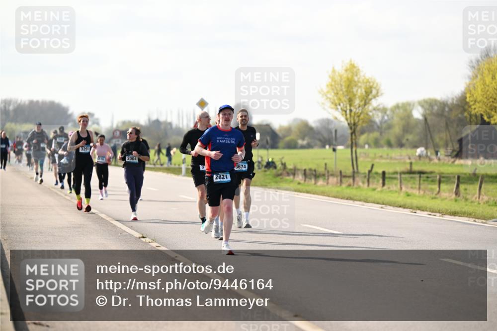 12.04.2026 - 45. Internationalen Wilhelmsburger Insellauf Dr. Thomas Lammeyer http://msf.ph/oto/9446164 12.04.2026 10:25:41 Laufen 3291, 2004, 2821, 3674 meine-sportfotos.de