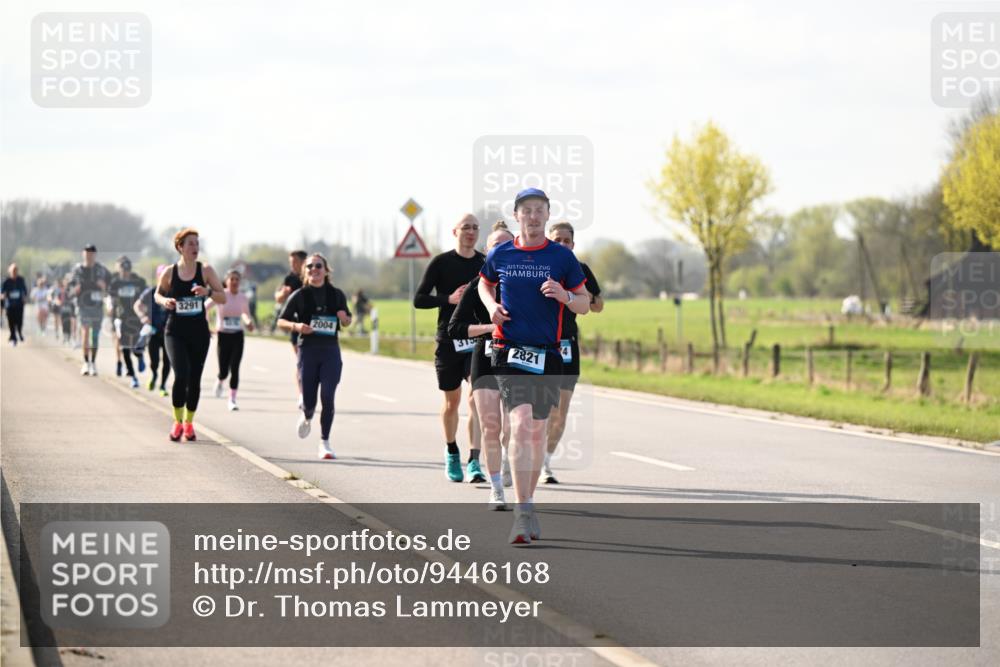 12.04.2026 - 45. Internationalen Wilhelmsburger Insellauf Dr. Thomas Lammeyer http://msf.ph/oto/9446168 12.04.2026 10:25:42 Laufen 3291, 2004, 315, 2821 meine-sportfotos.de