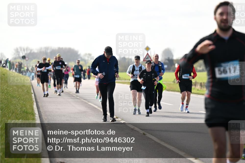 12.04.2026 - 45. Internationalen Wilhelmsburger Insellauf Dr. Thomas Lammeyer http://msf.ph/oto/9446302 12.04.2026 10:26:09 Laufen 228, 5617, 5660 meine-sportfotos.de