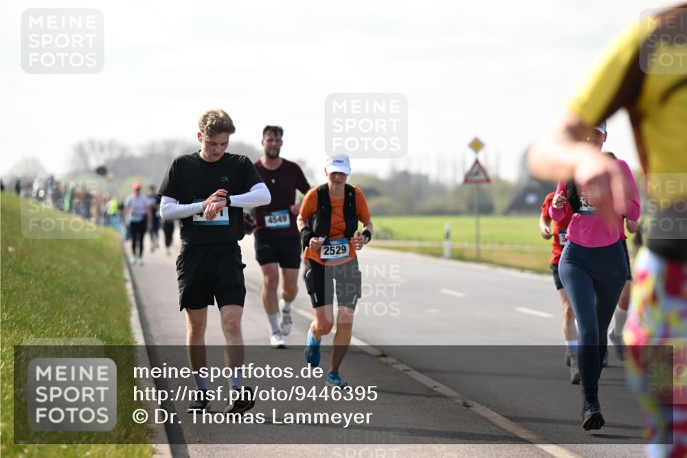 12.04.2026 - 45. Internationalen Wilhelmsburger Insellauf Dr. Thomas Lammeyer http://msf.ph/oto/9446395 12.04.2026 10:26:27 Laufen 4549, 2529 meine-sportfotos.de