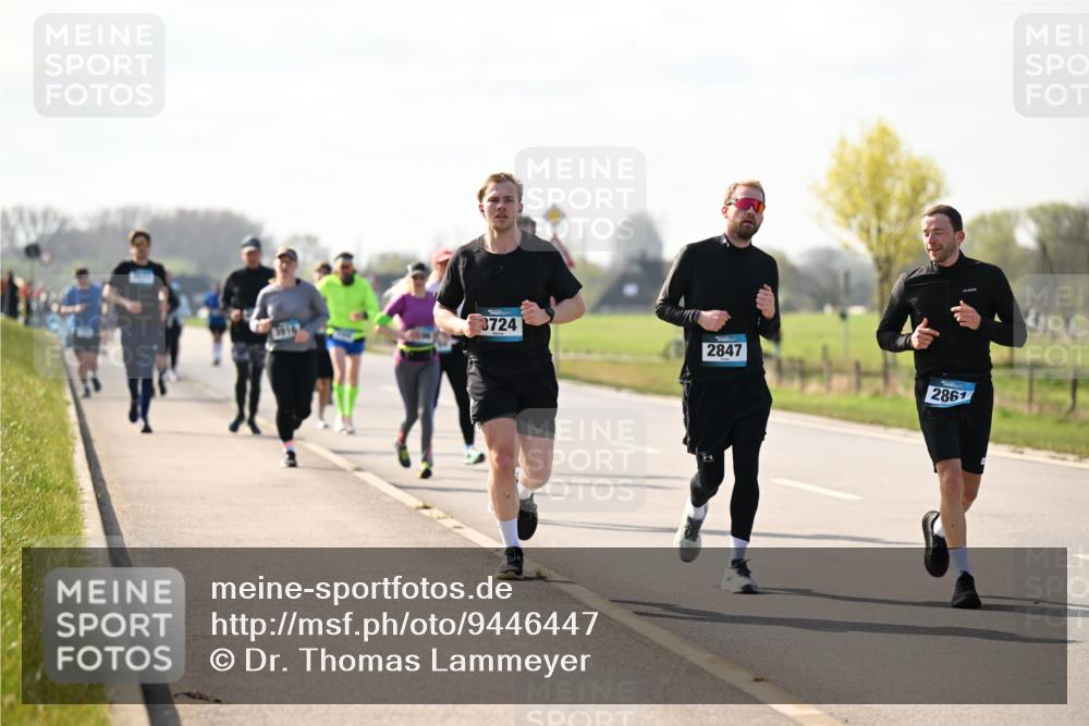 12.04.2026 - 45. Internationalen Wilhelmsburger Insellauf Dr. Thomas Lammeyer http://msf.ph/oto/9446447 12.04.2026 10:26:42 Laufen 3724, 2847, 2861 meine-sportfotos.de