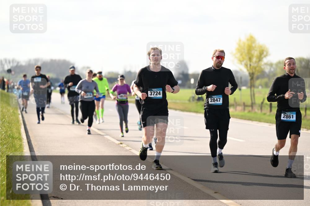 12.04.2026 - 45. Internationalen Wilhelmsburger Insellauf Dr. Thomas Lammeyer http://msf.ph/oto/9446450 12.04.2026 10:26:42 Laufen 3724, 2847, 2861 meine-sportfotos.de