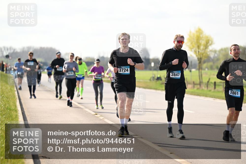 12.04.2026 - 45. Internationalen Wilhelmsburger Insellauf Dr. Thomas Lammeyer http://msf.ph/oto/9446451 12.04.2026 10:26:42 Laufen 3724, 2847, 2861 meine-sportfotos.de