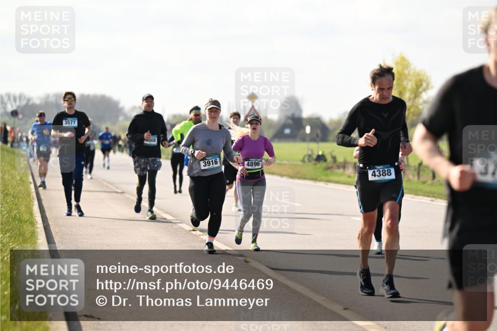 12.04.2026 - 45. Internationalen Wilhelmsburger Insellauf Dr. Thomas Lammeyer http://msf.ph/oto/9446469 12.04.2026 10:26:45 Laufen 3577, 4008, 3916, 4896, 4388, 37 meine-sportfotos.de
