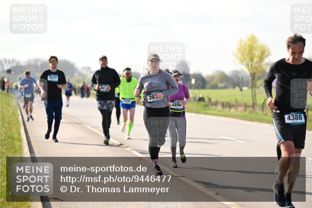 12.04.2026 - 45. Internationalen Wilhelmsburger Insellauf Dr. Thomas Lammeyer http://msf.ph/oto/9446477 12.04.2026 10:26:46 Laufen 3577, 3940, 4890, 4388 meine-sportfotos.de