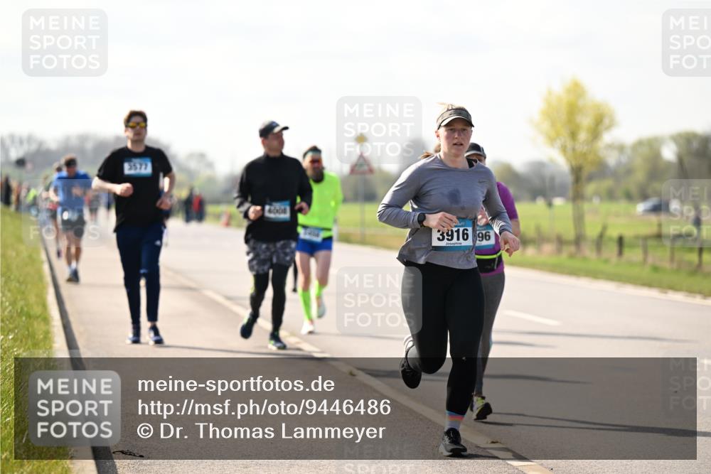 12.04.2026 - 45. Internationalen Wilhelmsburger Insellauf Dr. Thomas Lammeyer http://msf.ph/oto/9446486 12.04.2026 10:26:48 Laufen 3977, 3916, 96 meine-sportfotos.de