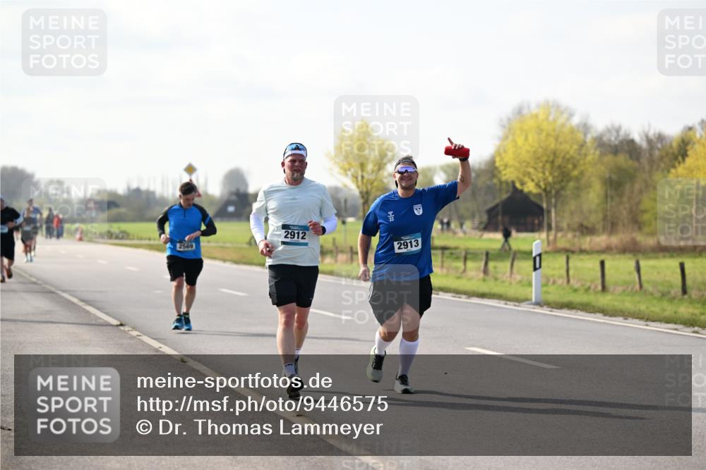 12.04.2026 - 45. Internationalen Wilhelmsburger Insellauf Dr. Thomas Lammeyer http://msf.ph/oto/9446575 12.04.2026 10:27:07 Laufen 2569, 2912, 2913 meine-sportfotos.de