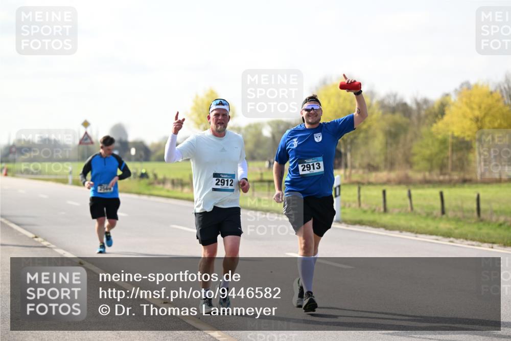 12.04.2026 - 45. Internationalen Wilhelmsburger Insellauf Dr. Thomas Lammeyer http://msf.ph/oto/9446582 12.04.2026 10:27:08 Laufen 2912, 2913 meine-sportfotos.de