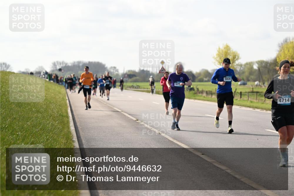 12.04.2026 - 45. Internationalen Wilhelmsburger Insellauf Dr. Thomas Lammeyer http://msf.ph/oto/9446632 12.04.2026 10:27:25 Laufen 577, 5835, 4714 meine-sportfotos.de