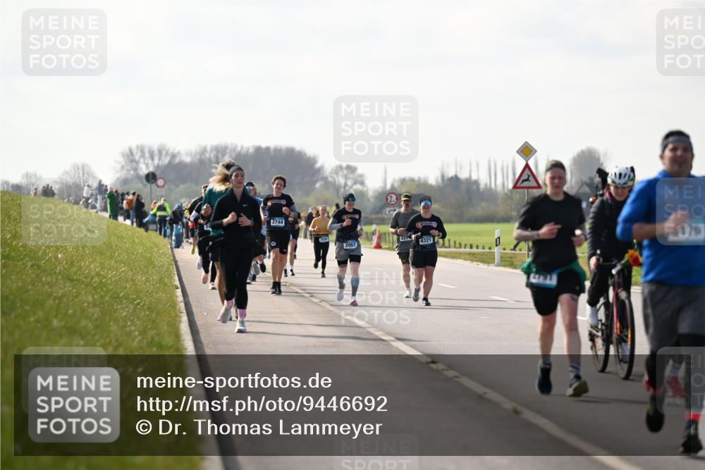 12.04.2026 - 45. Internationalen Wilhelmsburger Insellauf Dr. Thomas Lammeyer http://msf.ph/oto/9446692 12.04.2026 10:27:40 Laufen 2744, 2067, 4321 meine-sportfotos.de
