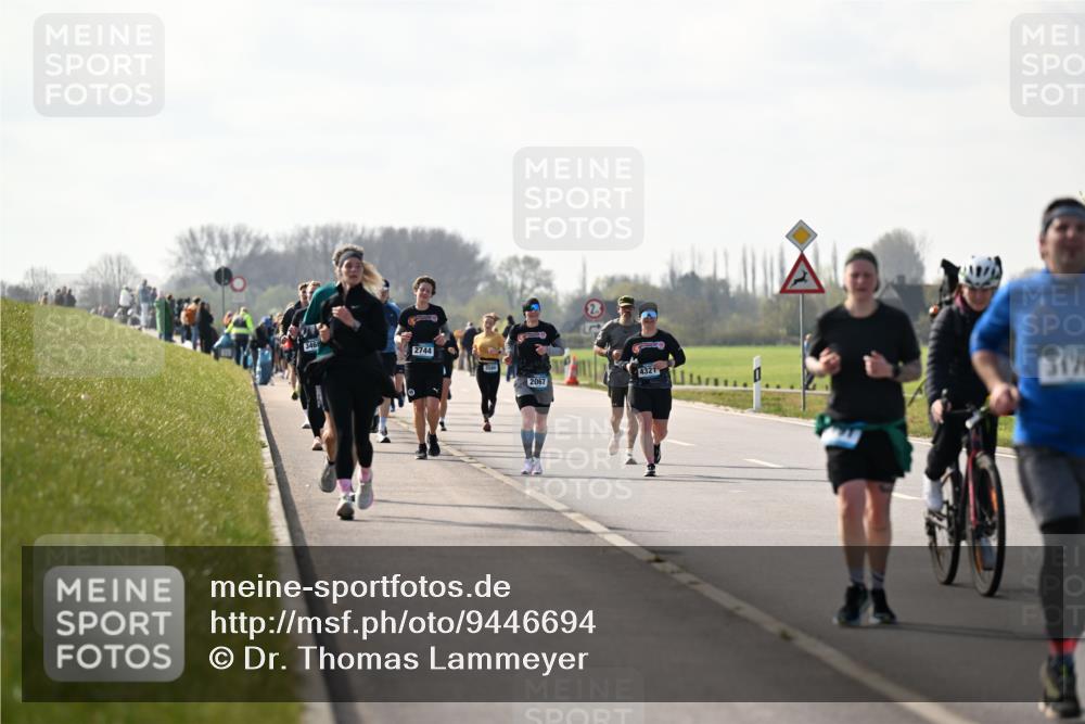 12.04.2026 - 45. Internationalen Wilhelmsburger Insellauf Dr. Thomas Lammeyer http://msf.ph/oto/9446694 12.04.2026 10:27:41 Laufen 346, 2744, 3580, 4321, 2067, 317 meine-sportfotos.de