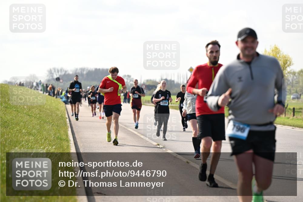 12.04.2026 - 45. Internationalen Wilhelmsburger Insellauf Dr. Thomas Lammeyer http://msf.ph/oto/9446790 12.04.2026 10:28:01 Laufen 2915, 2308, 196 meine-sportfotos.de