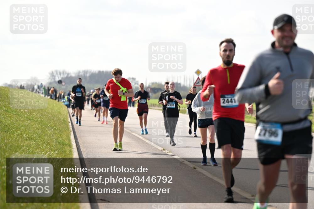 12.04.2026 - 45. Internationalen Wilhelmsburger Insellauf Dr. Thomas Lammeyer http://msf.ph/oto/9446792 12.04.2026 10:28:01 Laufen 2915, 2308, 367, 2441, 2796 meine-sportfotos.de
