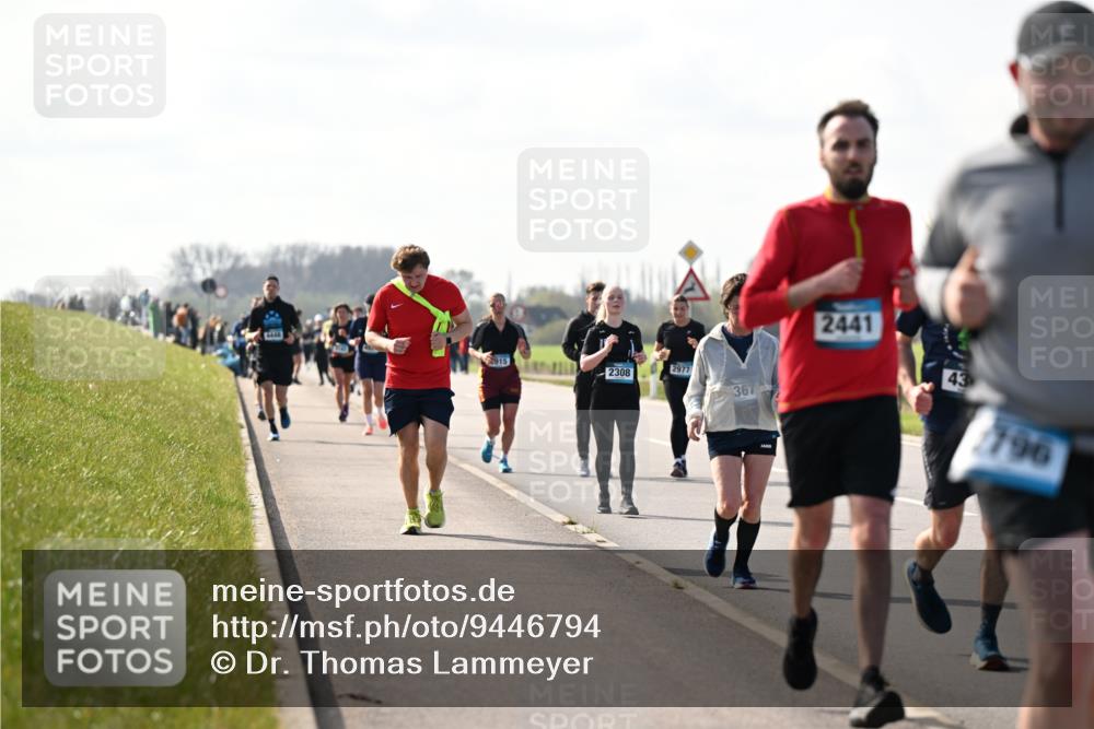 12.04.2026 - 45. Internationalen Wilhelmsburger Insellauf Dr. Thomas Lammeyer http://msf.ph/oto/9446794 12.04.2026 10:28:02 Laufen 2915, 2308, 2977, 367, 2441, 43, 1796 meine-sportfotos.de