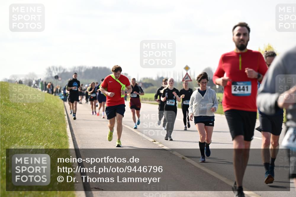 12.04.2026 - 45. Internationalen Wilhelmsburger Insellauf Dr. Thomas Lammeyer http://msf.ph/oto/9446796 12.04.2026 10:28:02 Laufen 5915, 2308, 2977, 36, 2441 meine-sportfotos.de