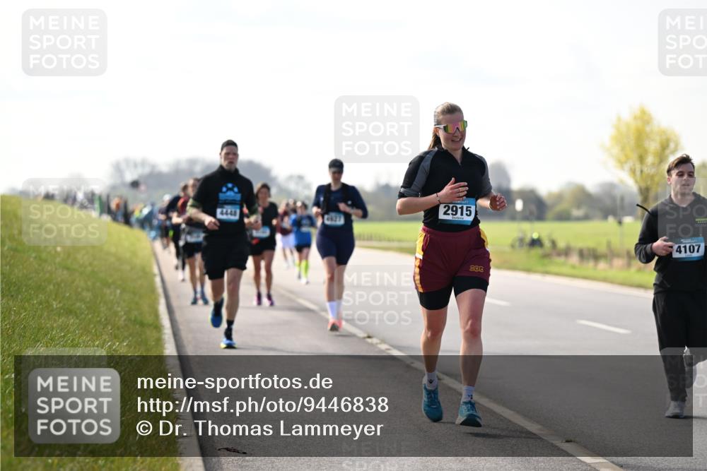12.04.2026 - 45. Internationalen Wilhelmsburger Insellauf Dr. Thomas Lammeyer http://msf.ph/oto/9446838 12.04.2026 10:28:09 Laufen 4448, 2915, 4107 meine-sportfotos.de