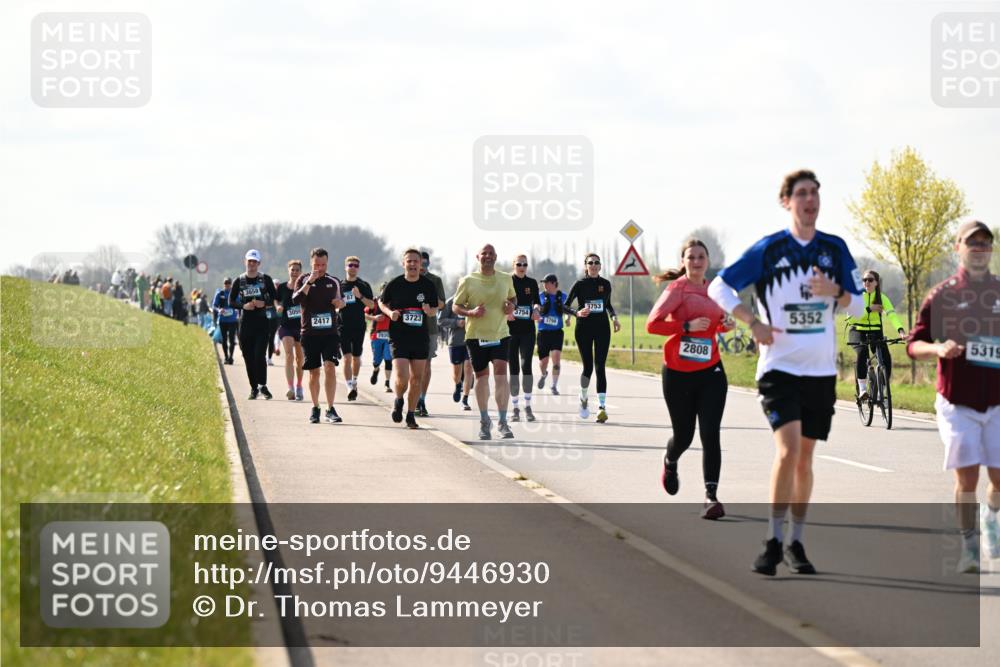 12.04.2026 - 45. Internationalen Wilhelmsburger Insellauf Dr. Thomas Lammeyer http://msf.ph/oto/9446930 12.04.2026 10:28:24 Laufen 305, 2417, 2930, 3753, 3754, 3723, 3798, 2808, 5352, 5319 meine-sportfotos.de